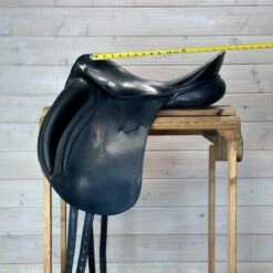 Used Kieffer Orphee TB Dressage Saddle 17/MN -Weaver Leather Store 317 Seat Measurement 89276.1683592234