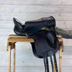 Used Schleese HK Dressage Saddle 17.5/MW -Weaver Leather Store 327 R Flap 88051.1684874698