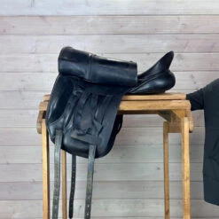 Used Albion SLK Dressage Saddle 17.5/MW -Weaver Leather Store 329 L Flap 48055.1686181171