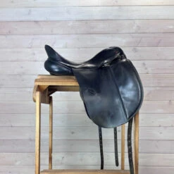 Used Albion SLK Dressage Saddle 17.5/MW -Weaver Leather Store 329 R Side 35475.1686181179