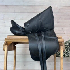 Used Stubben Genesis CL Dressage Saddle 17/N 17 Used Stubben Genesis CL Dressage Saddle 17/N -Weaver Leather Store 332 R Flap 24491.1687460955