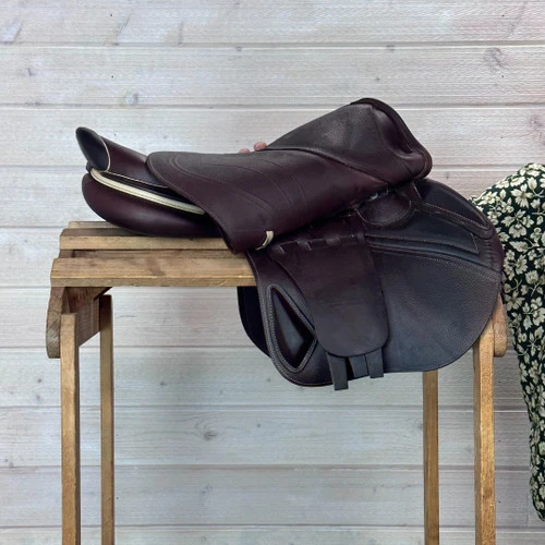 Used CWD 2GS Close Contact Saddle 18/M 4 Used CWD 2GS Close Contact Saddle 18/M - Image 2