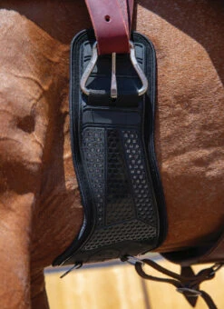 Professional's Choice VenTECH Contour Cinch Neoprene -Weaver Leather Store contour cinch black on horse PC 51019.1658018893