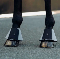 Horze Munich Neoprene Bell Boots 8 Horze Munich Neoprene Bell Boots -Weaver Leather Store munich bell boots alloy grey horse 19782 ALG horze 59311.1654288433